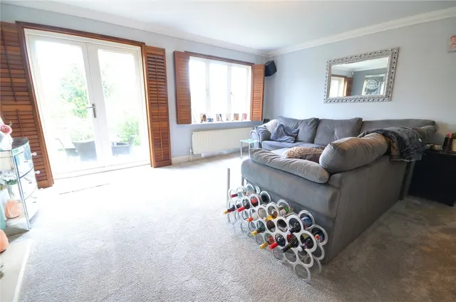 Rockdene Close, East Grinstead, RH19, photo 3
