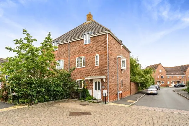 Otter Row, Swindon, SN3, photo 1