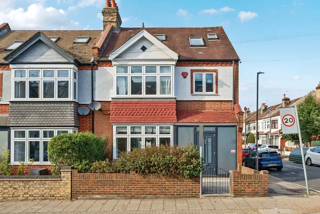 Broomwood Road, Battersea, SW11, photo 1