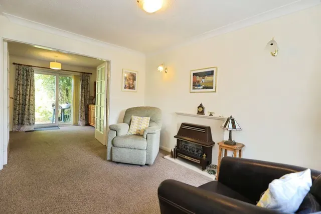 Photo 2 — Egelwin Close, Perton Wolverhampton, Staffordshire, WV6