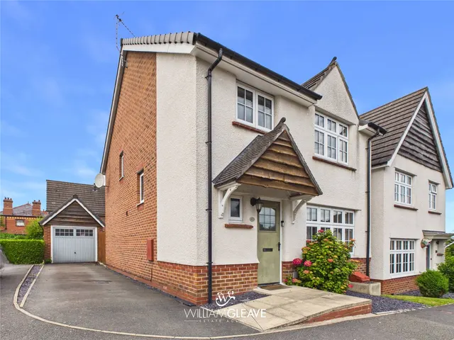 Fairwood Drive, Gwersyllt, Wrexham, LL11 4DE, photo 1