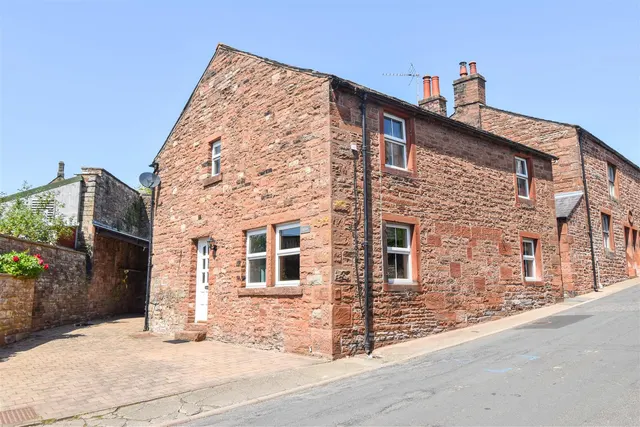 Fetherston Hill, Kirkoswald, photo 1