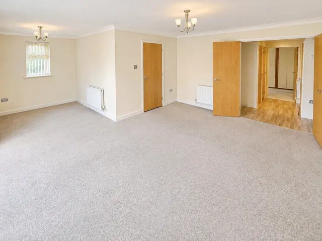 Burton Road, Littleover, DE23, photo 2
