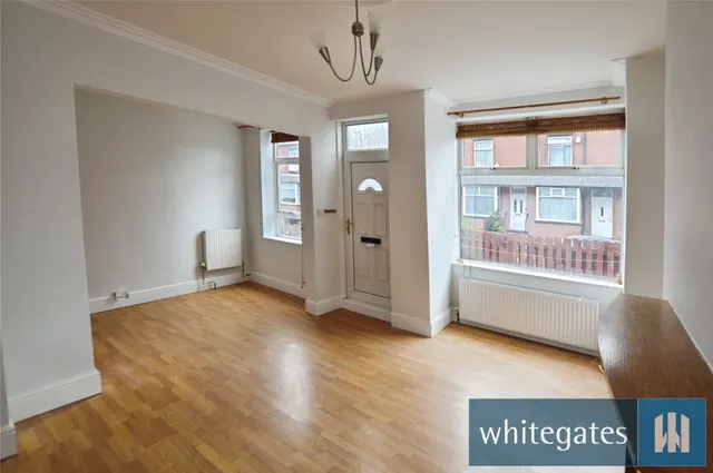 Cross Flatts Crescent, Beeston, LS11, photo 2