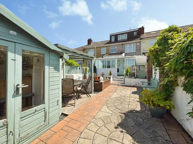 Thicket Road, Fishponds, Bristol, South Gloucestershire, photo 1
