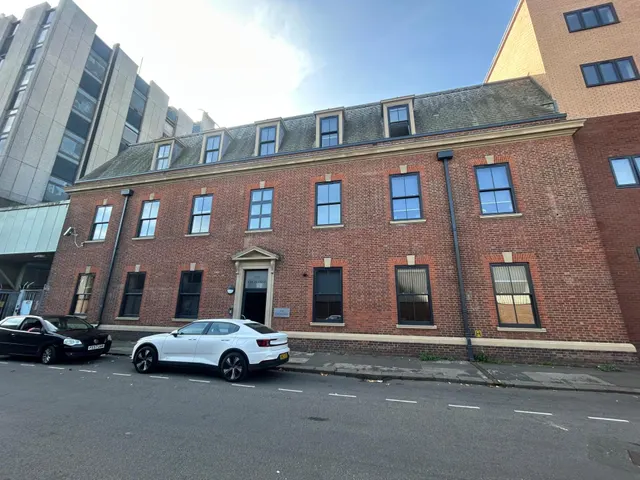 Fleet Street, Burton upon Trent, DE14, photo 1