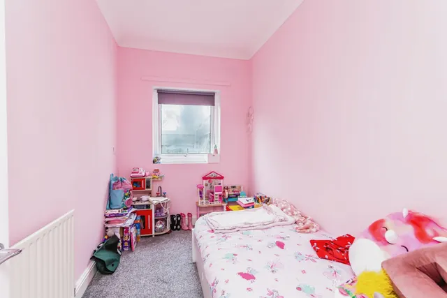 Photo 3 — Addiscombe Road, Croydon, CR0