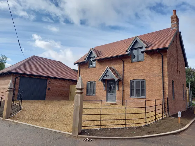 Ashmore Grove, Gobowen, SY11, photo 1