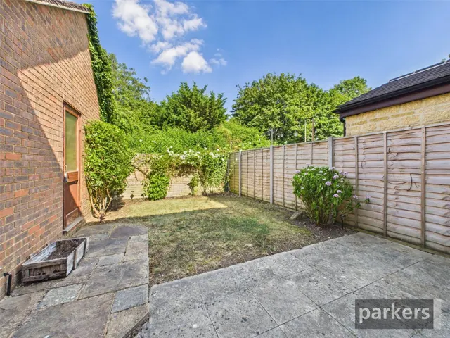Painswick Close, Witney, OX28, photo 3