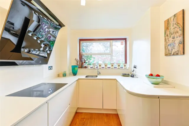Hardwick Green, Ealing, W13, photo 2