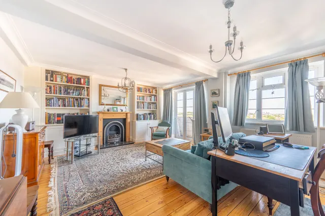 80 Ashford Court, Ashford Road, London, photo 1