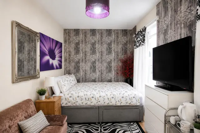 Putney High Street, London, SW15, photo 2