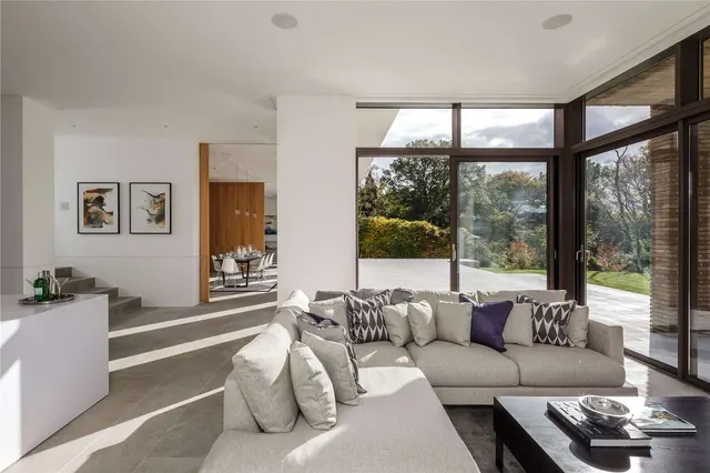 Photo 2 — Carrwood, Hale Barns, Altrincham, Greater Manchester, WA15 0EP