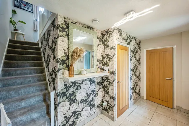 Photo 2 — Laburnum Grove, Scunthorpe