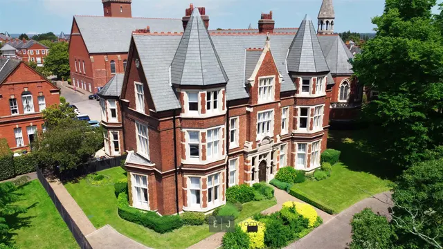 Montague House, Repton Park, Woodford Green, photo 1
