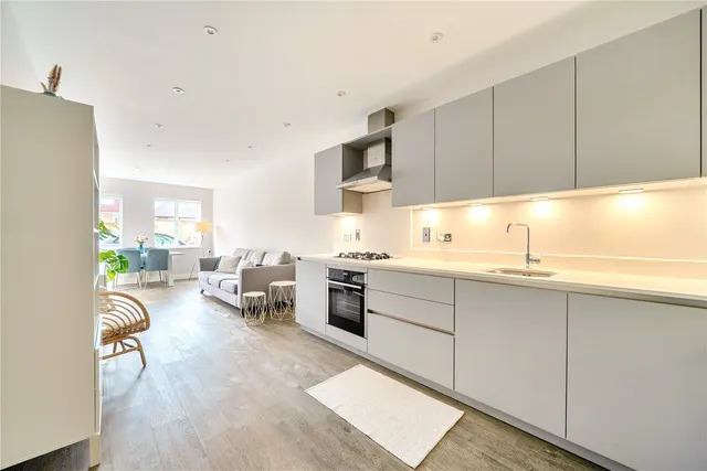Ravenscar Road, Surbiton, KT6, photo 3
