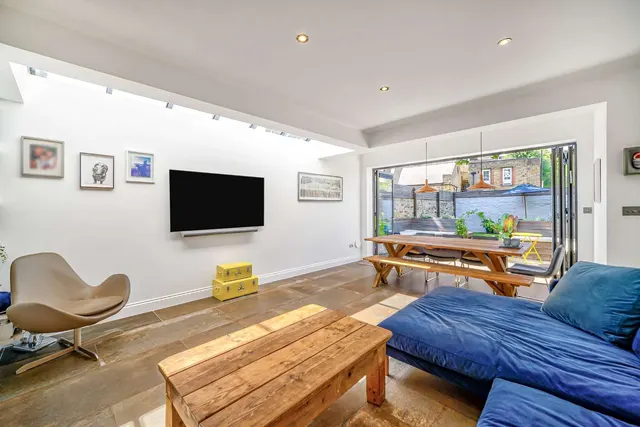 Photo 3 — Cedar Road, Teddington, TW11 9AL