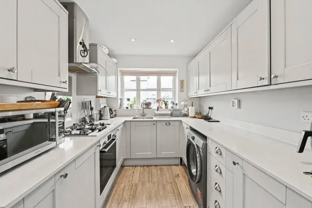 Photo 2 — Weston Road, Aston Clinton, Aylesbury, Buckinghamshire, HP22 5EJ