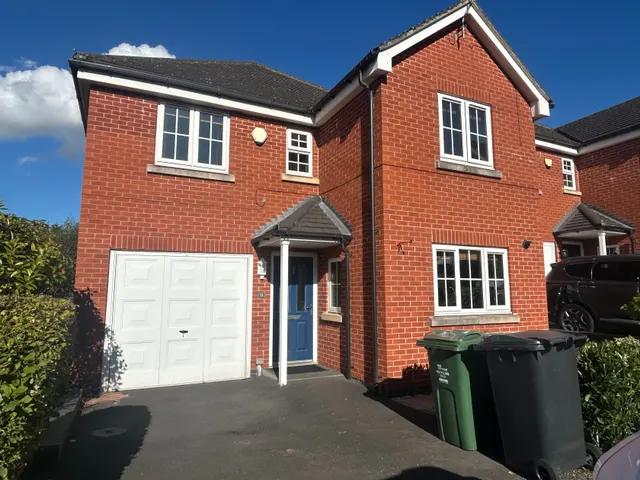 Watts Drive, Shepshed, LE12, photo 1