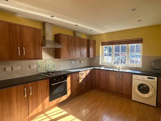 Watts Drive, Shepshed, LE12, photo 3