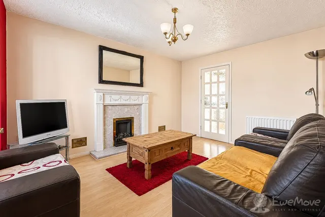 Curie Close, Rugby, CV21, photo 2