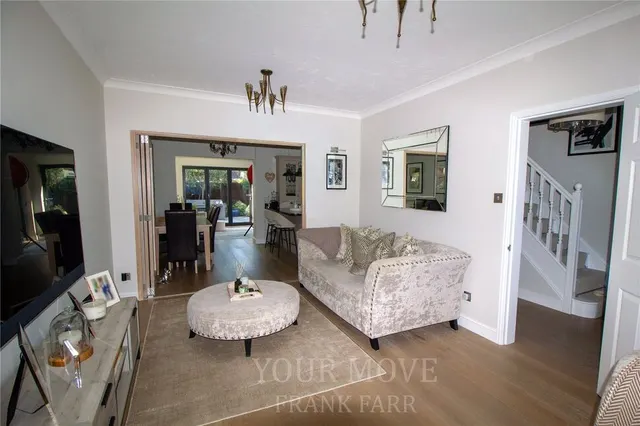 Photo 3 — Kempe Close, Slough, Berkshire, SL3
