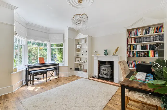 Distinguished Detached Edwardian Residence, East Malling, photo 3