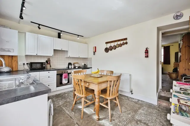 Lang Road, Crewkerne, TA18, photo 2