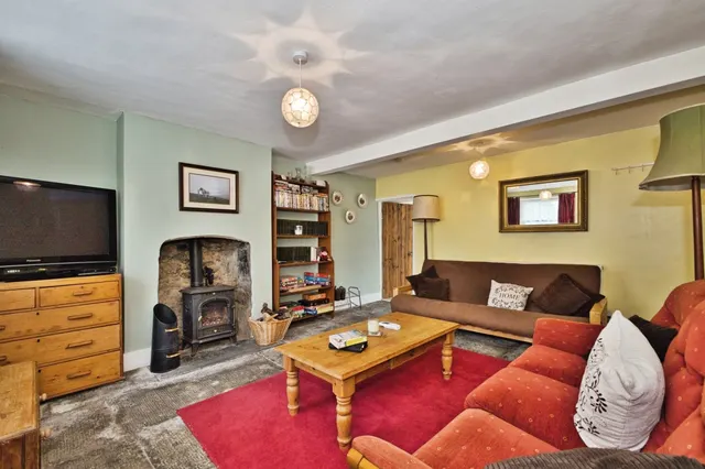 Lang Road, Crewkerne, TA18, photo 3