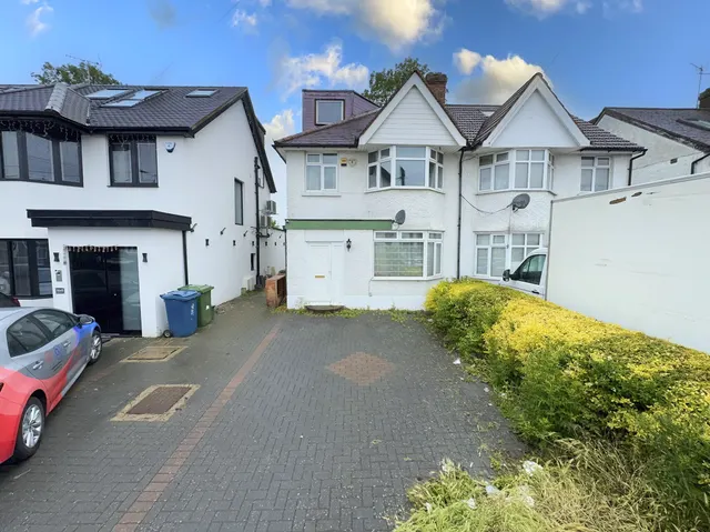 Methuen Road, Edgware, HA8, photo 2