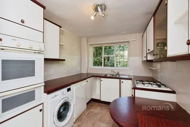 Branksome Park Road, Camberley, GU15, photo 2