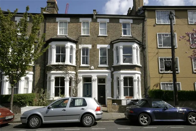 1 bedroom flat — Macfarlane Road, London, W12