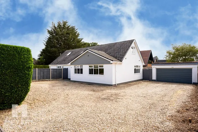 Burton Close, Ashley Heath, BH24, photo 1