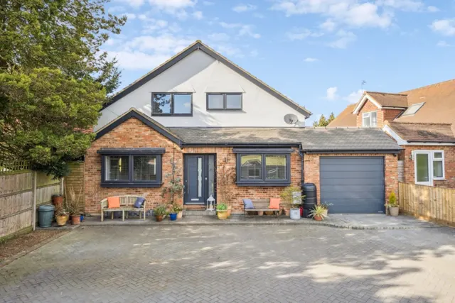 Heath End Road, Great Kingshill, HP15, photo 1