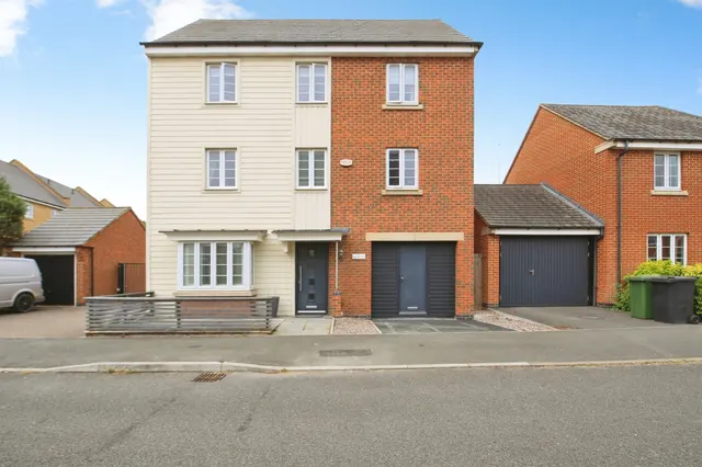 Bridle Lane, Peterborough, PE7, photo 1
