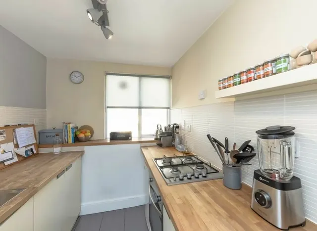 Longley Road, Tooting, SW17, photo 3