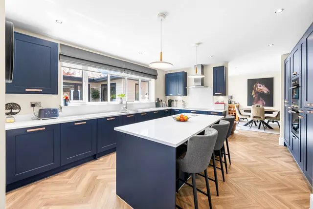 Wild Rose Drive, Harrogate, HG1, photo 2