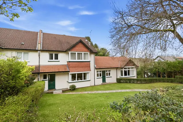 Webb Estate, Purley, photo 1