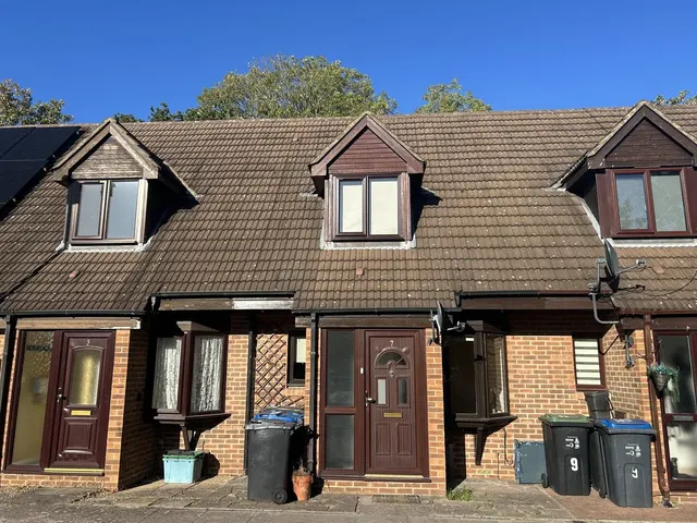 Camille Close, South Norwood, photo 1