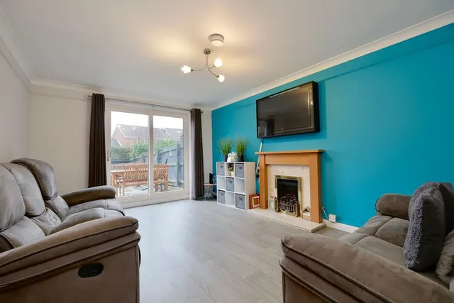 Merlin Close, Hartford, PE29, photo 2