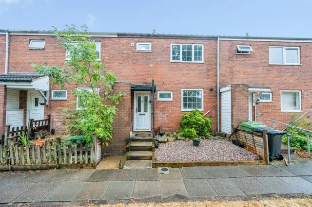 Kempsey Close, Redditch, photo 1