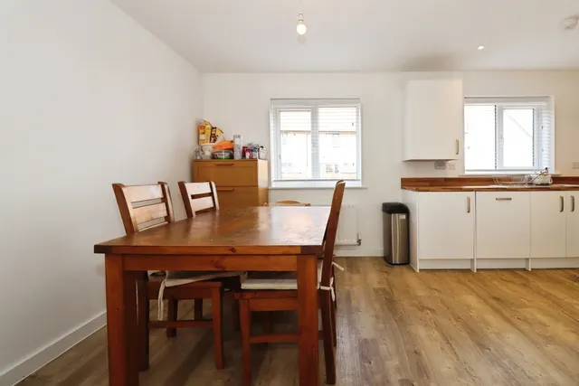 Photo 3 — Baylis Gardens, Stoke Gifford, Bristol, BS34