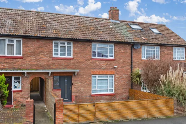 Vancouver Road, Richmond, TW10, photo 1
