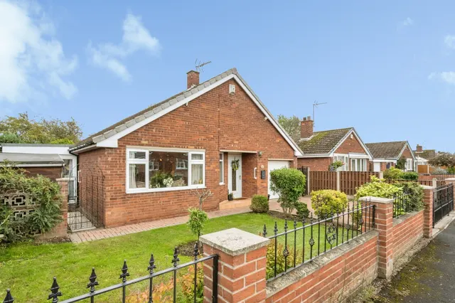Newfields Avenue, Moorends, Doncaster, photo 1
