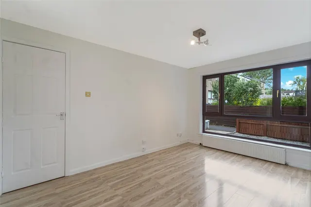 Photo 3 — Mossywood Road, Cumbernauld, Glasgow, North Lanarkshire, G68