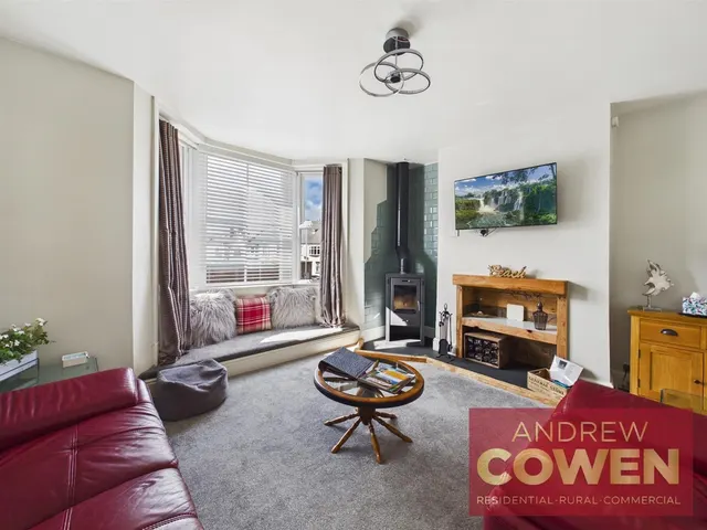 Trafalgar Street West, Scarborough, YO12, photo 2
