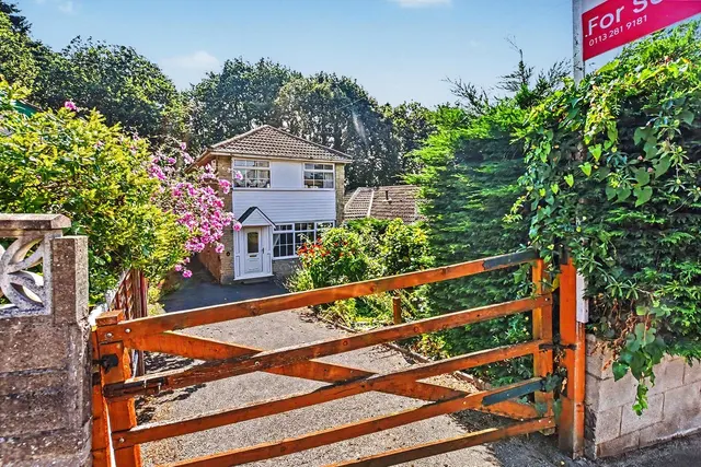 Woodhall Drive, Kirkstall, LS5, photo 1