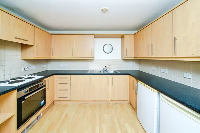 Chapel View, Eastham, CH62, photo 3