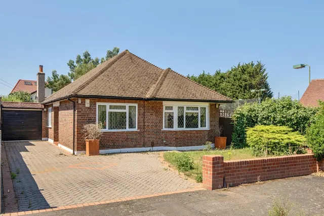 Pondfield Road, Hayes, photo 1