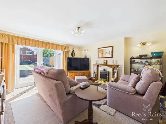 Photo 3 — Trentham Drive, Bridlington, East Yorkshire, YO16